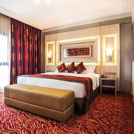 Hotel Golden Tulip Le Diplomate Cotonou Exterior foto