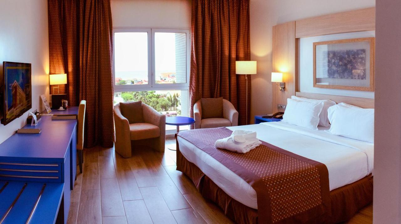 Hotel Golden Tulip Le Diplomate Cotonou Exterior foto