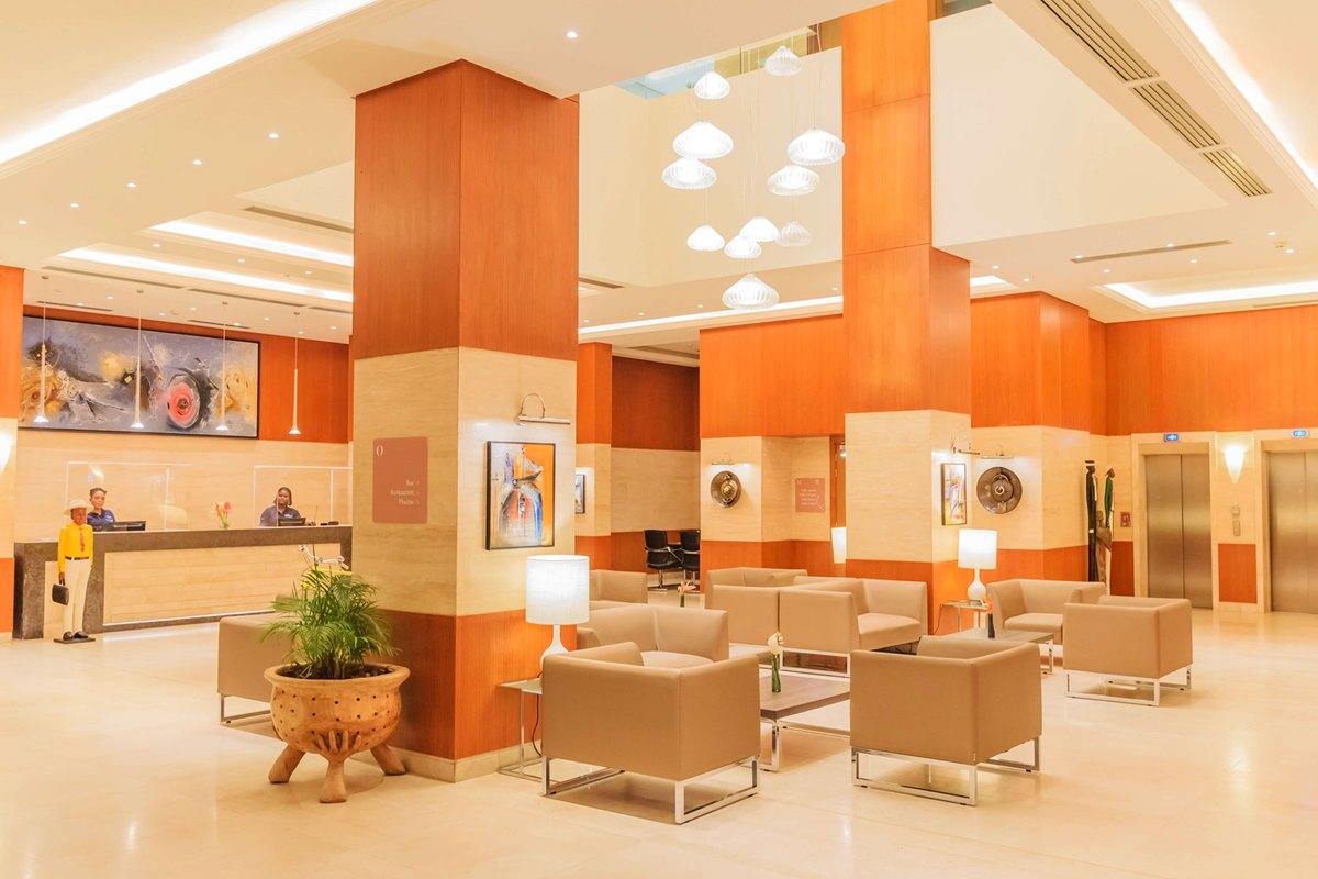 Hotel Golden Tulip Le Diplomate Cotonou Exterior foto