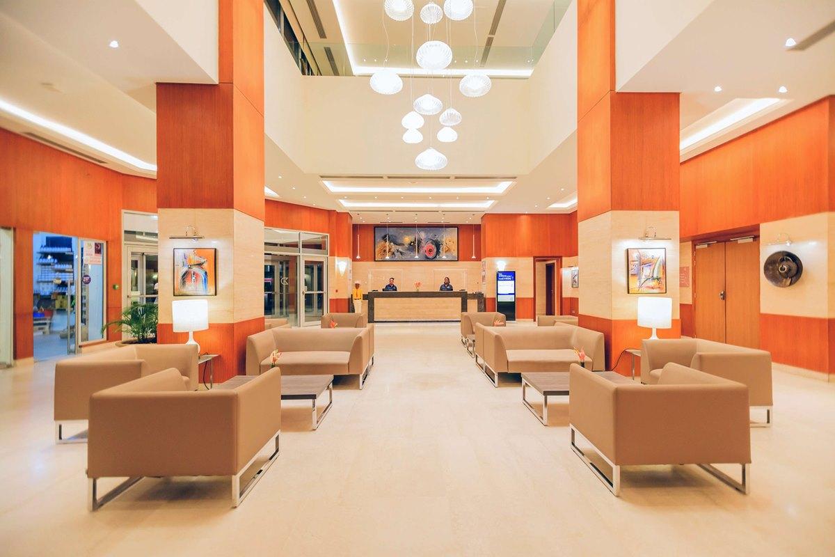 Hotel Golden Tulip Le Diplomate Cotonou Exterior foto