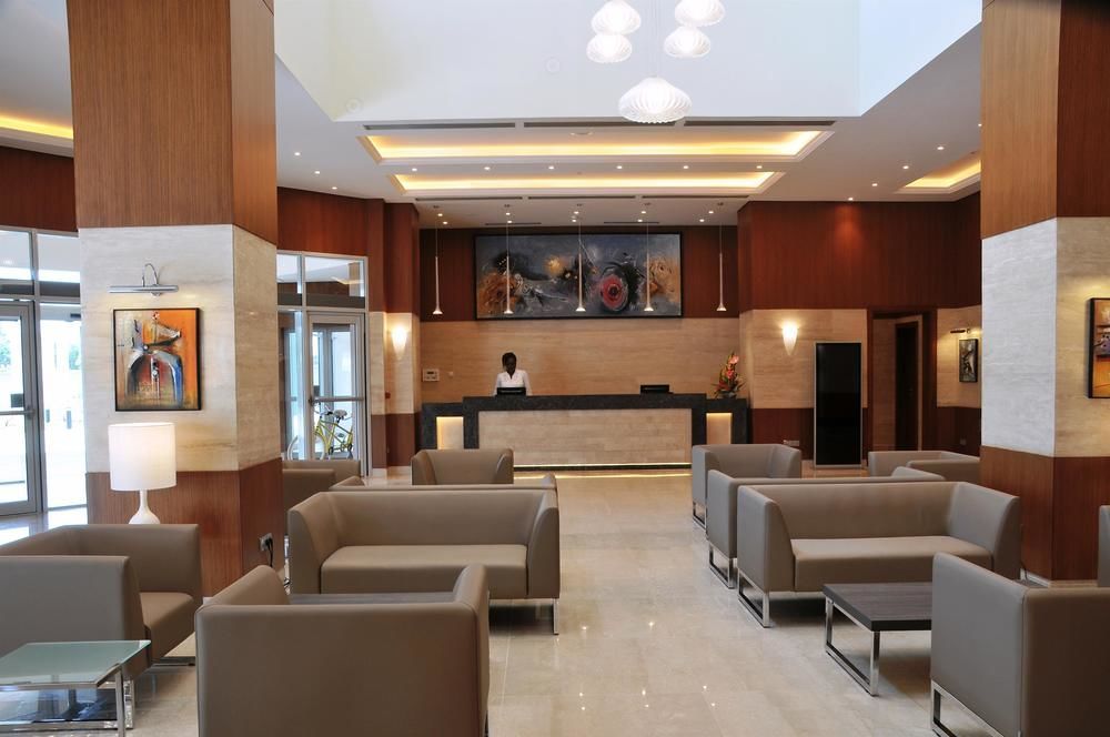 Hotel Golden Tulip Le Diplomate Cotonou Exterior foto
