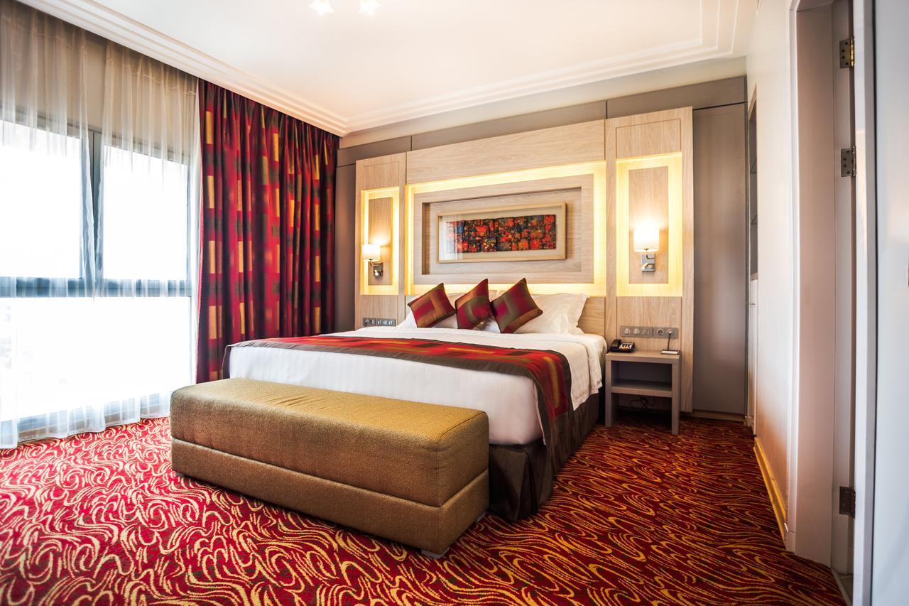 Hotel Golden Tulip Le Diplomate Cotonou Exterior foto