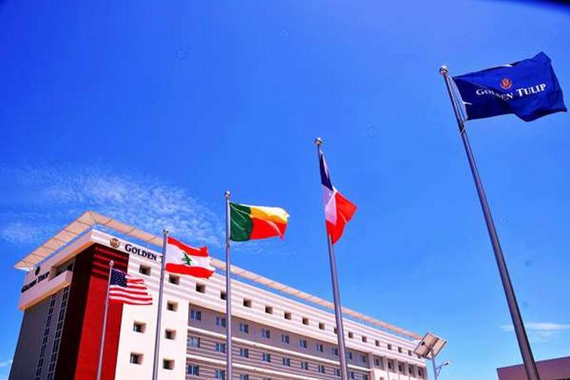 Hotel Golden Tulip Le Diplomate Cotonou Exterior foto